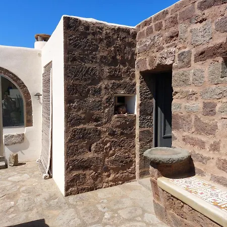 Villa Dammuso Civulia Scauri (Sicily)