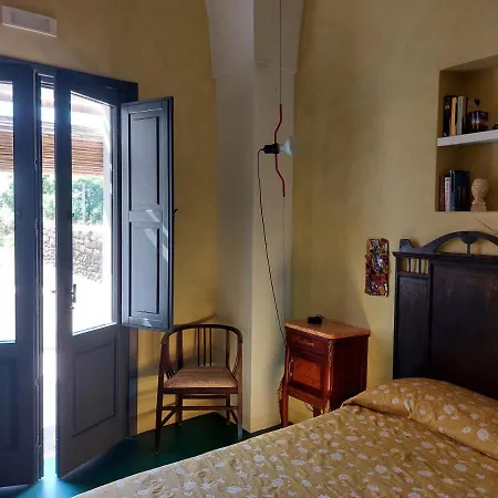 Villa Dammuso Civulia Scauri (Sicily)
